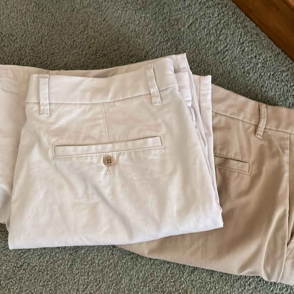 GAP, Men’s, 2 pair, 33 in waist, 8 inch, khaki shorts. Never worn, washed once.